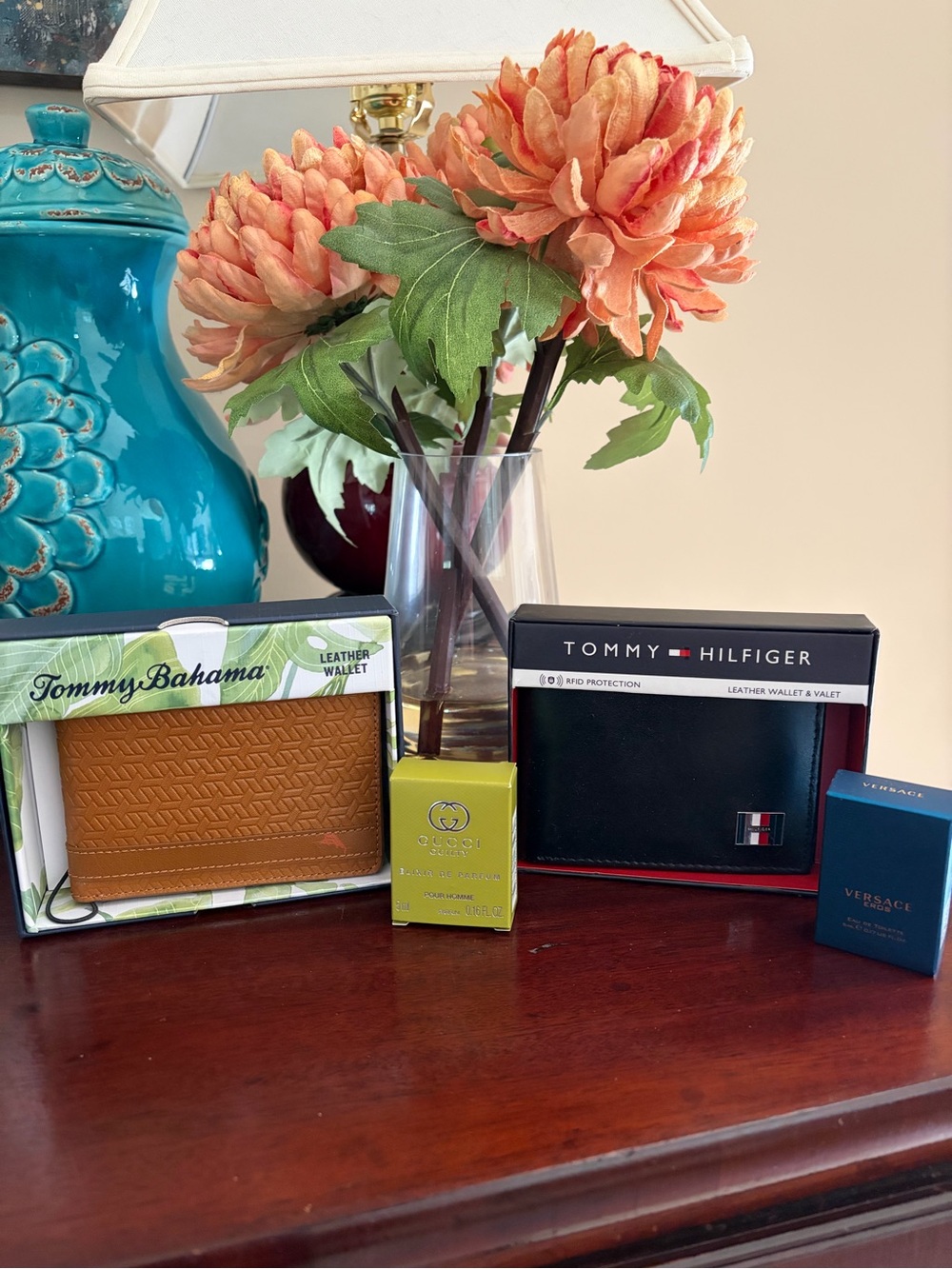 NWT Tommy Bahama or Tommy Hilfiger leather wallet and 5ml Gucci or Versace box